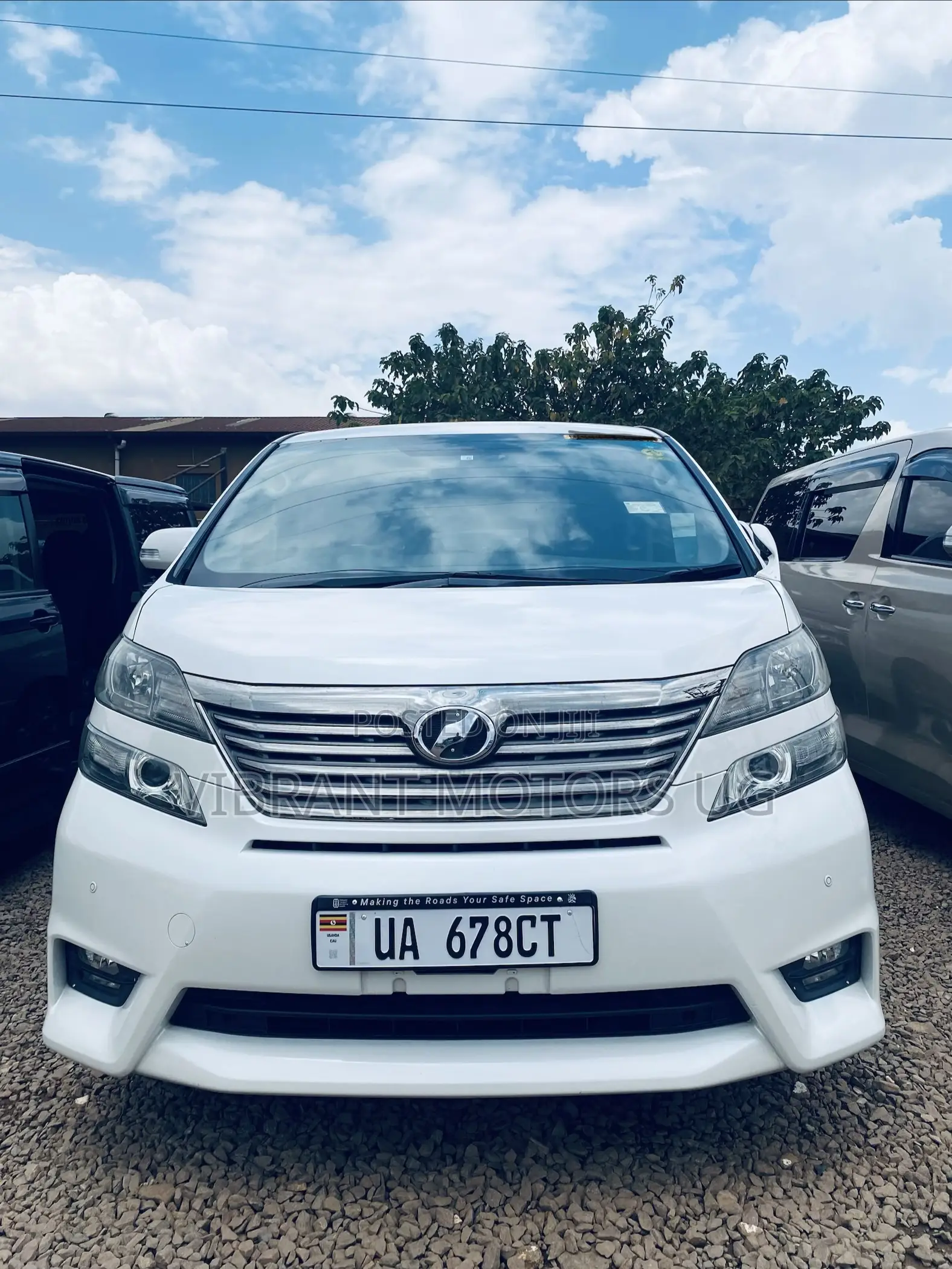 Toyota Alphard 2011 White