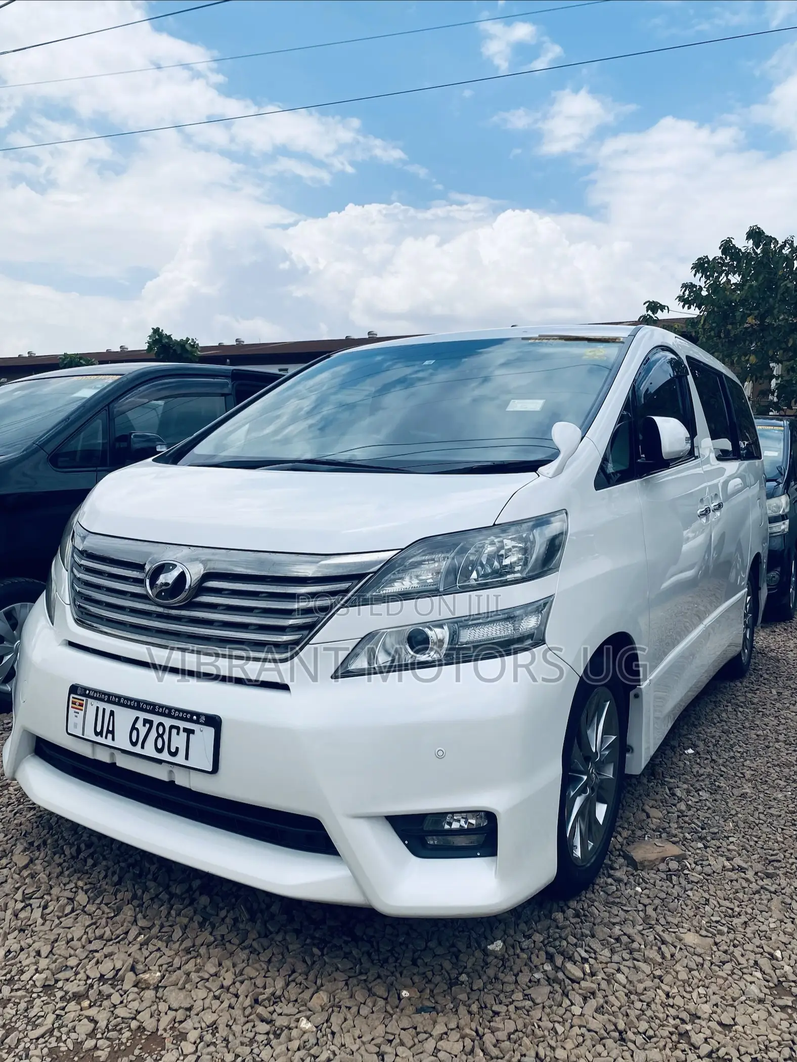 Toyota Alphard 2011 White