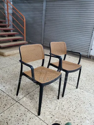 Exemplary Plastic Chairs Plastic Chairs