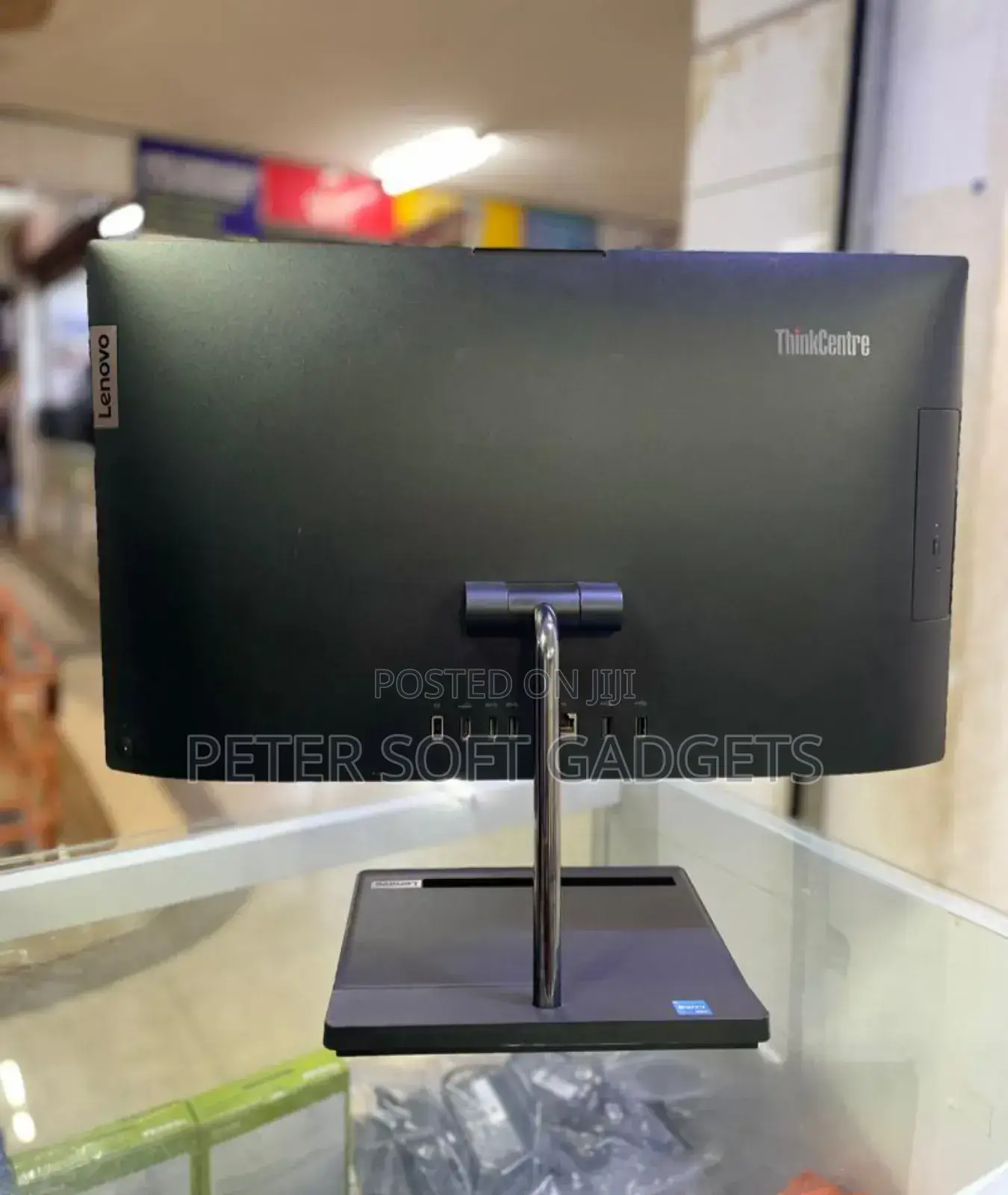 Desktop Computer Lenovo ThinkCentre 24 8GB Intel Core I3 SSD 256GB
