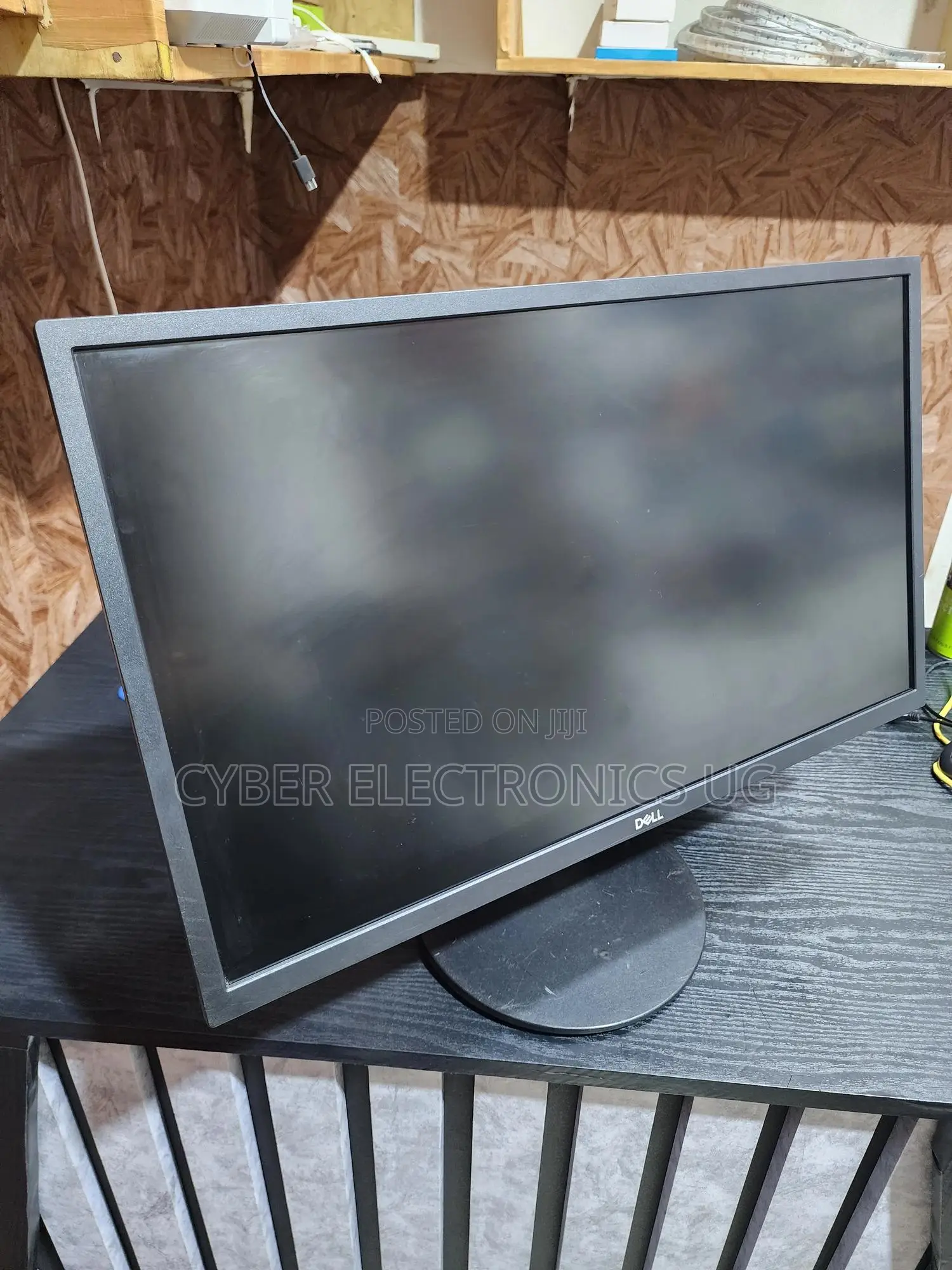 24" Dell Monitor With Hdmi and Vga Inputs