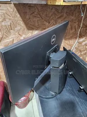 24" Dell Monitor With Hdmi and Vga Inputs