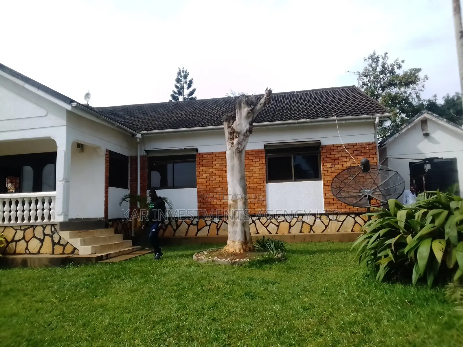 4bdrm Bungalow in Central Division for sale
