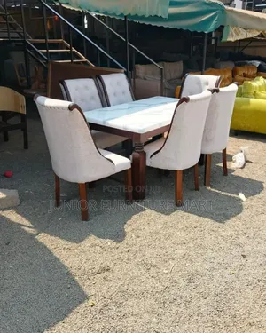 Dinning Versity Tables