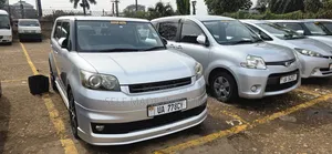 Toyota Corolla Rumion 2011 Silver