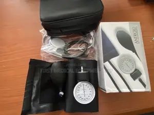 Analog Blood Pressure Monitor With Stethoscope