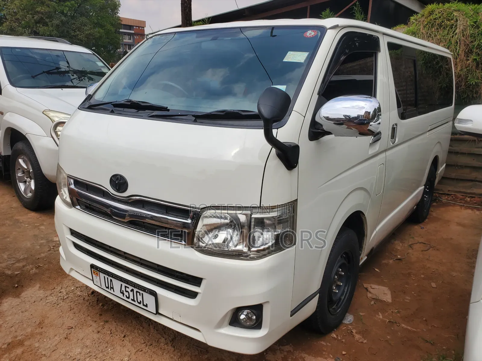 Toyota HiAce 2012 White