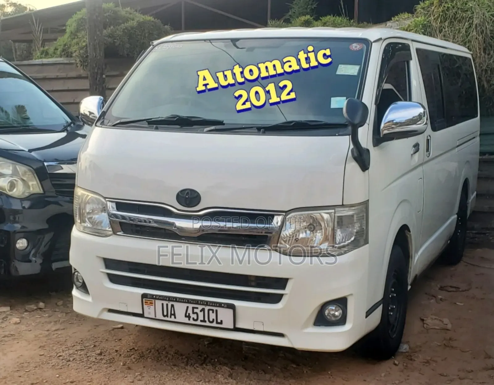 Toyota HiAce 2012 White