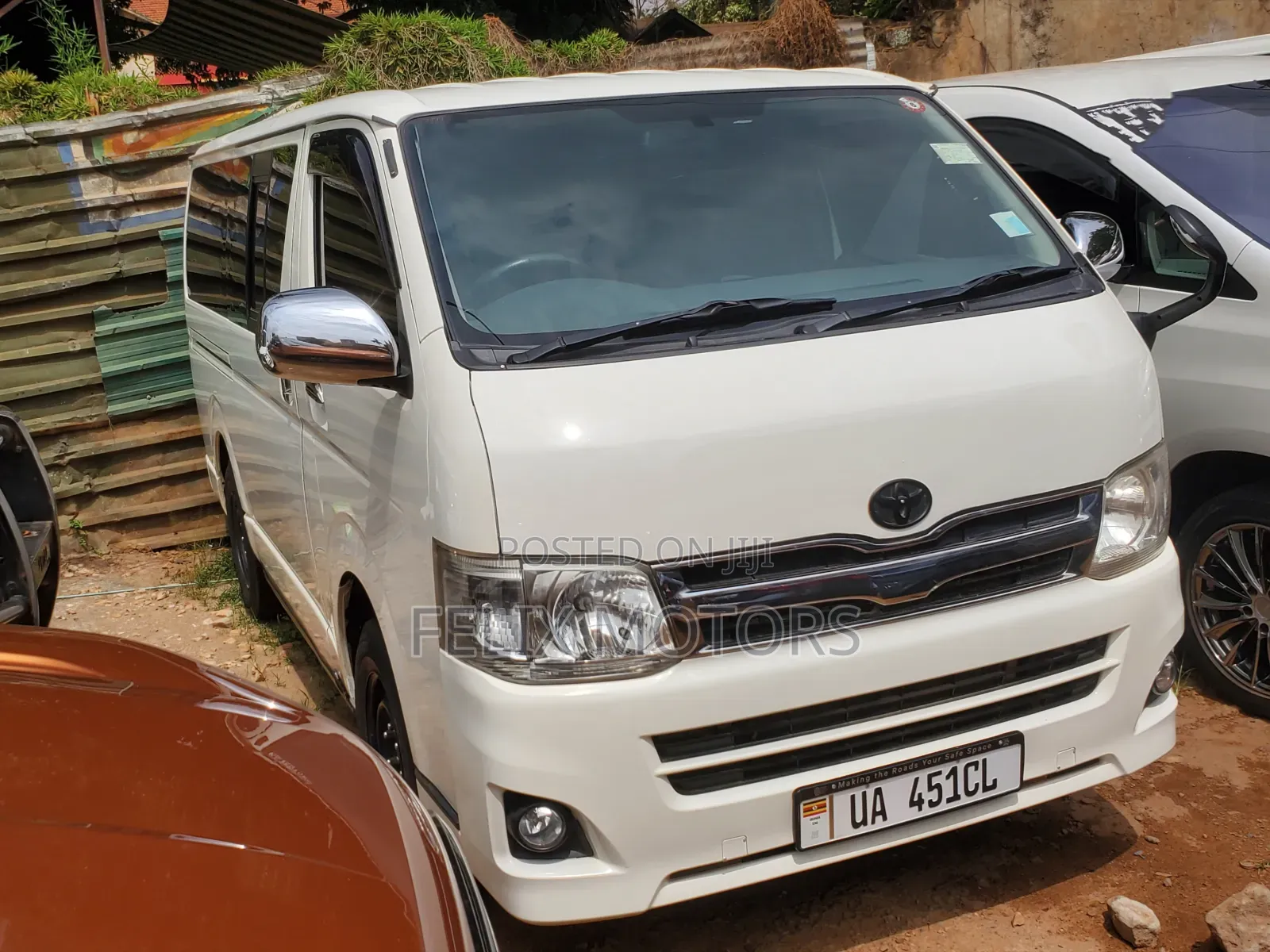 Toyota HiAce 2012 White