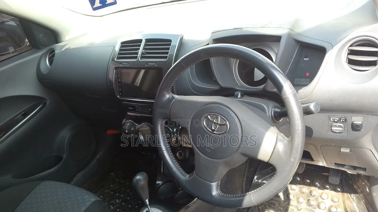 Toyota IST 2009 Silver