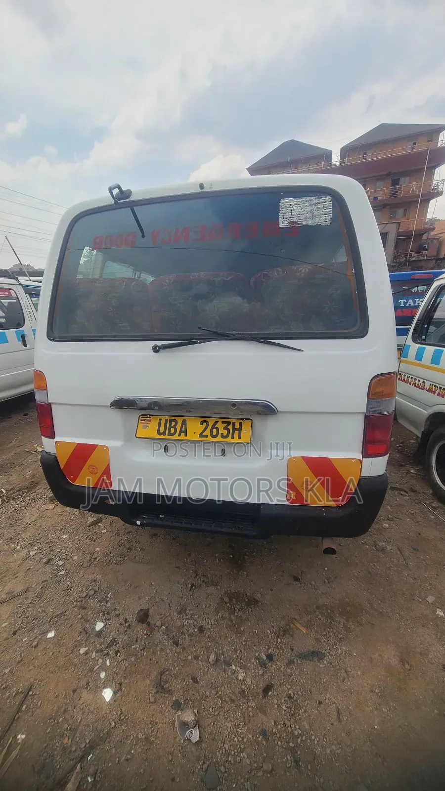 Toyota HiAce 2000 White