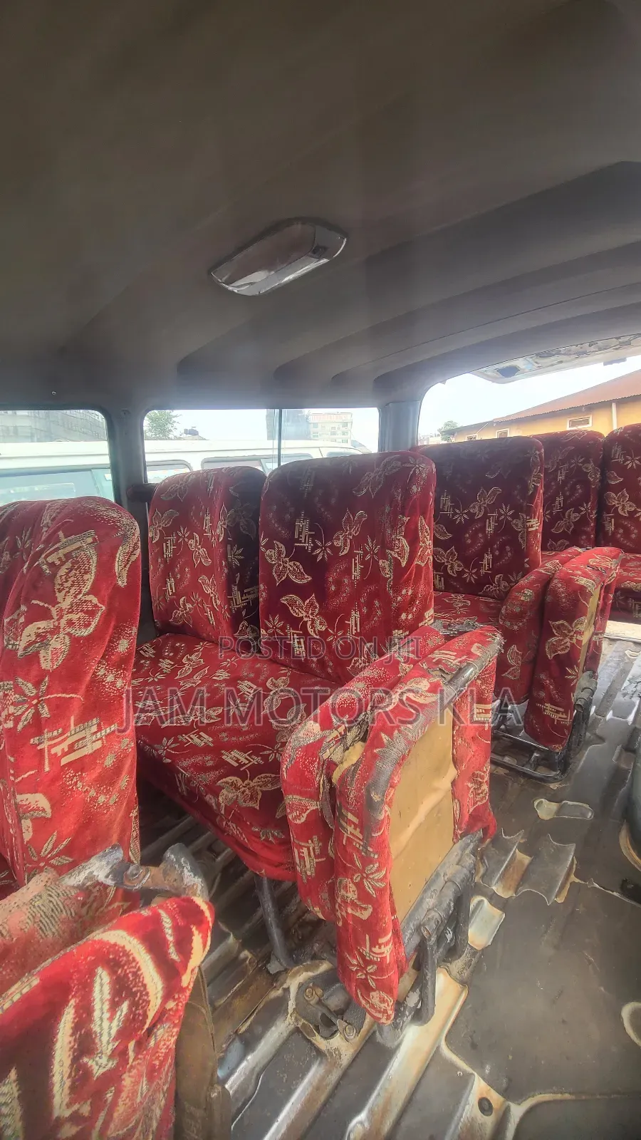 Toyota HiAce 2000 White