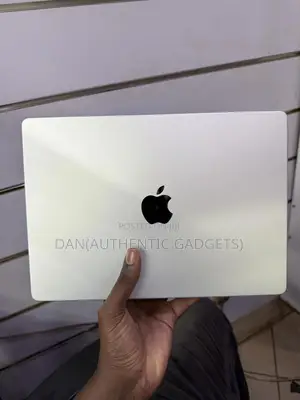 New Laptop Apple MacBook Pro 2024 M4 14-Inch 16GB Apple M4 SSD 512GB