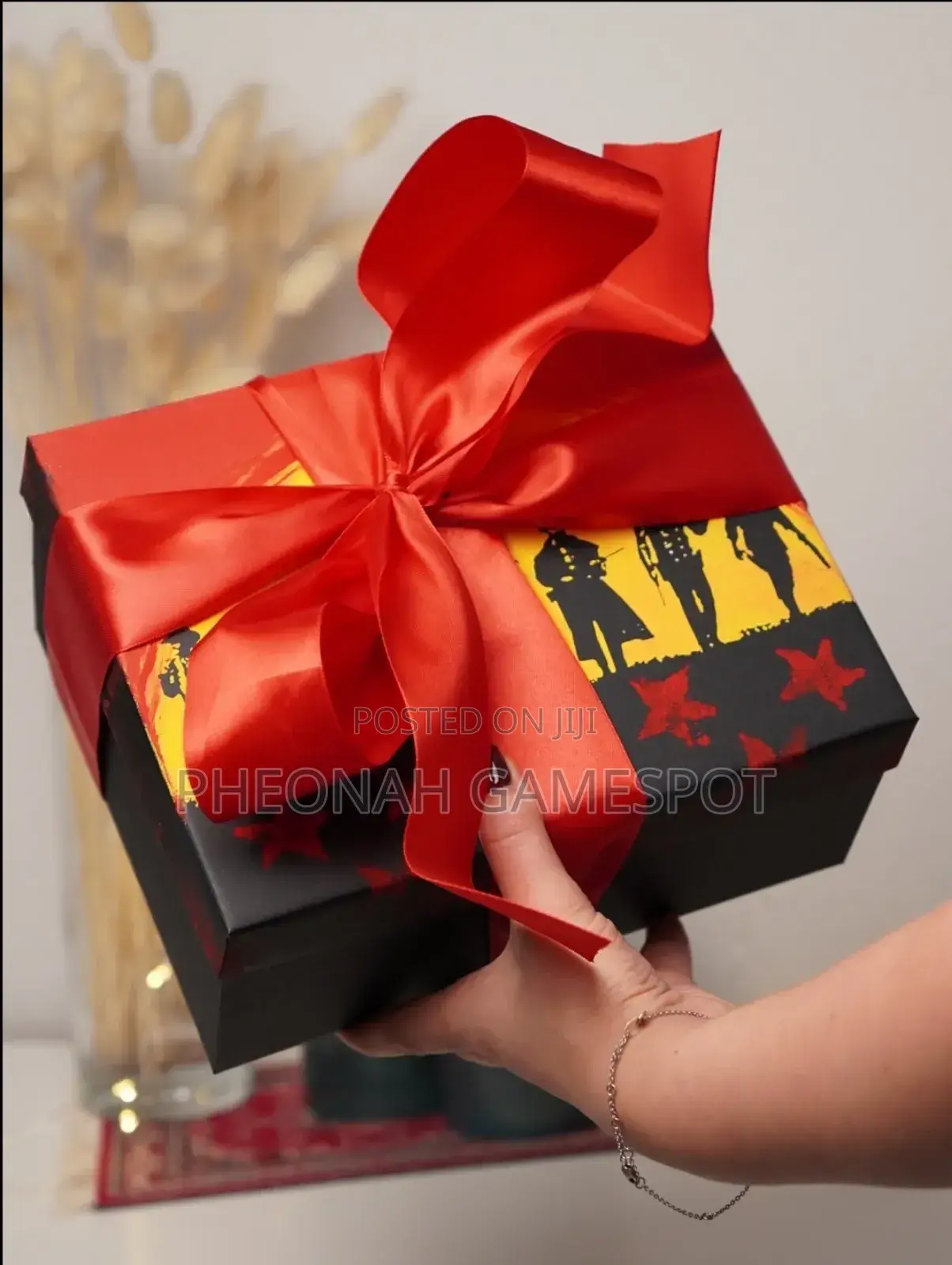 Red Dead Redemption 2 Cd + Free Christmas Wrap
