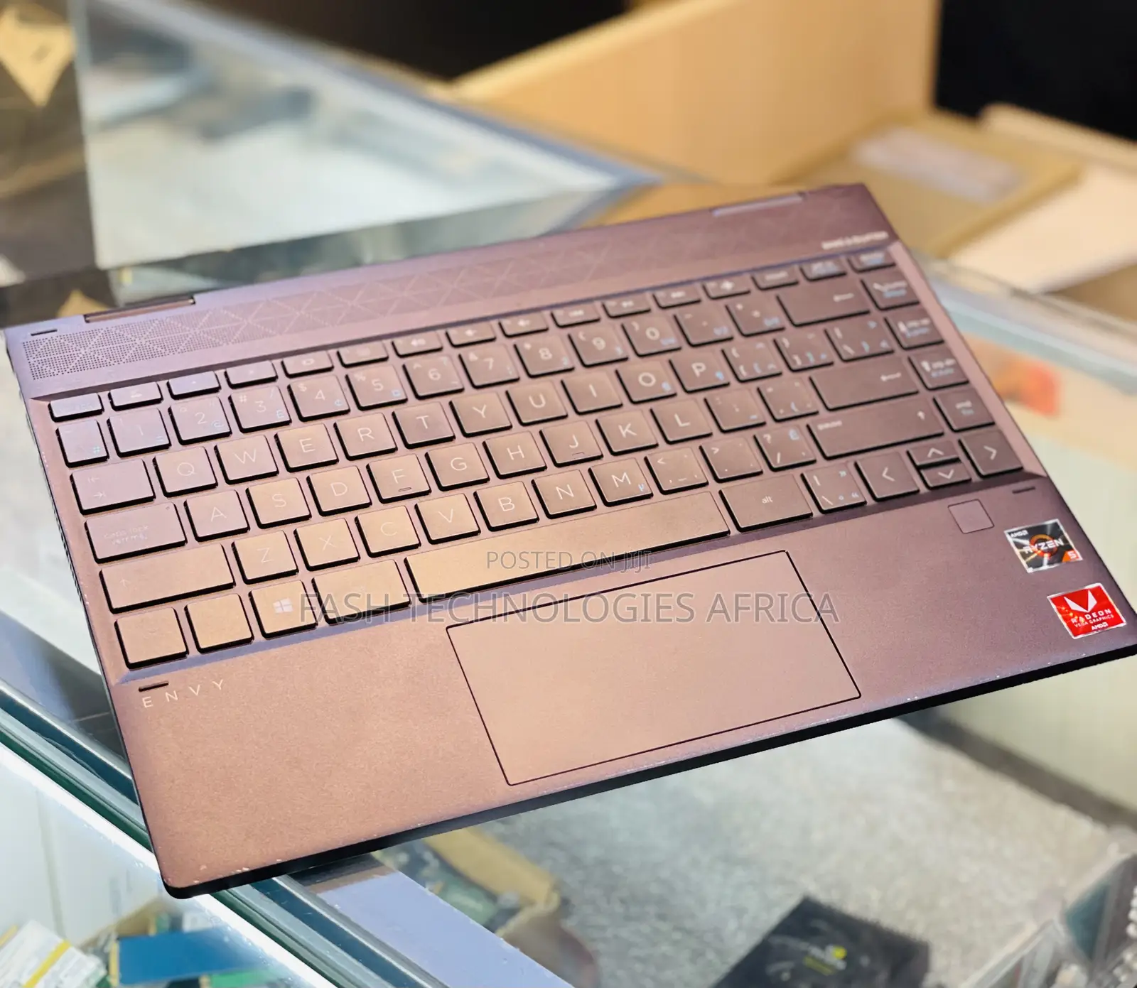 New Laptop HP Envy 13 8GB AMD Ryzen 7 SSD 256GB