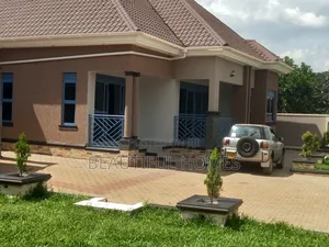 Furnished 4bdrm House in Kira for sale