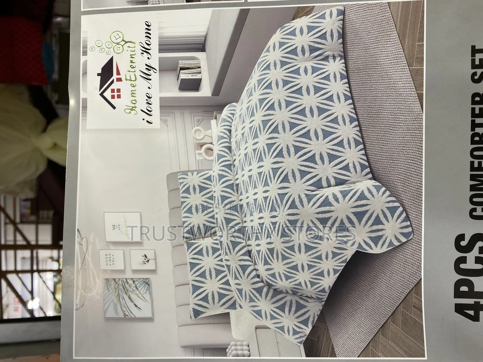 4piece Tufted Fleece Duvets 5by6, 2 Pillowcases, 1bedsheet and 1 Duvet