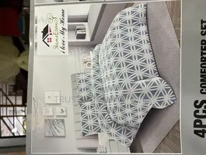 4piece Tufted Fleece Duvets 5by6, 2 Pillowcases, 1bedsheet and 1 Duvet