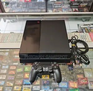 The Playstation 4 Standard Is the Best Way to Buy Holiday Quiet.