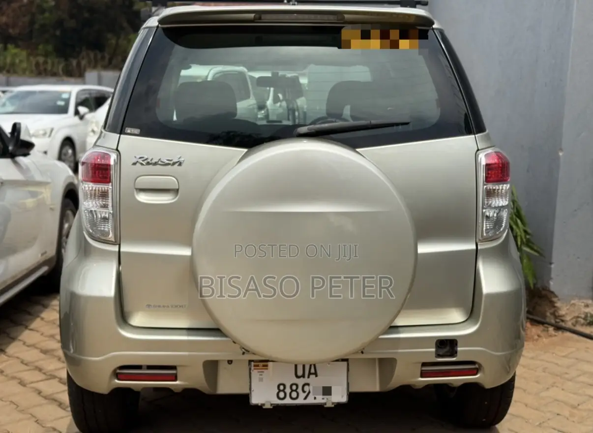 Toyota Rush 1.5 AWD 2010 Green