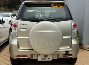 Toyota Rush 1.5 AWD 2010 Green