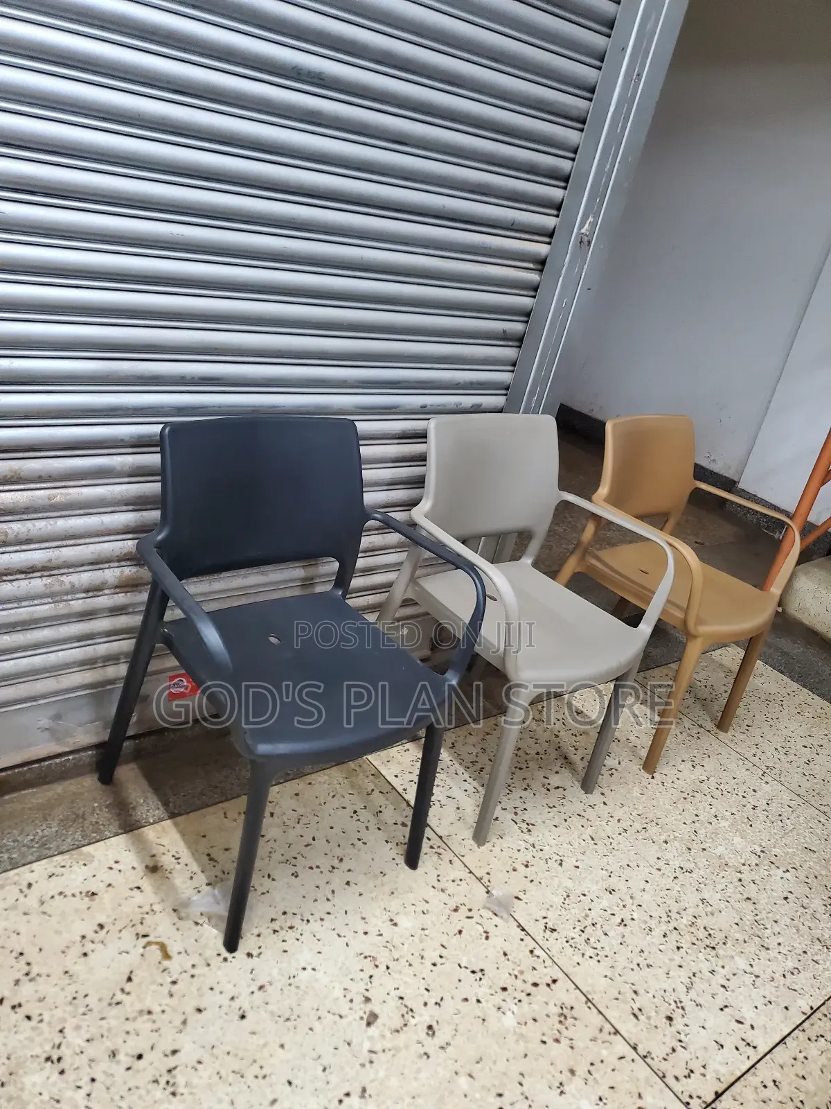 Basic Plastic Chairs Plastic Chairs