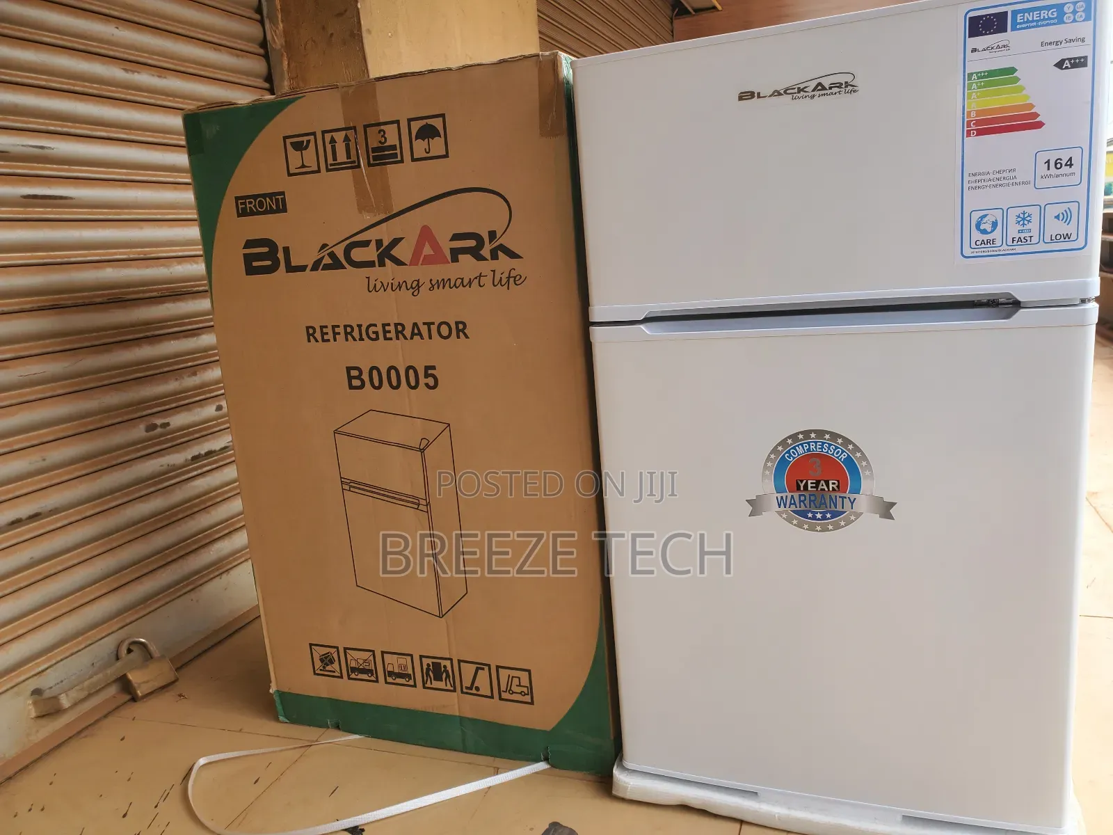 It's Blackark Refrigerator 130ltrs