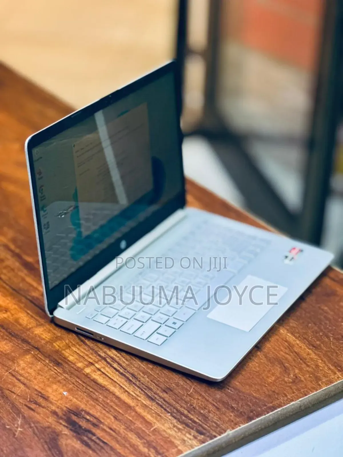 New Laptop HP 14S 8GB AMD Ryzen 7 SSD 256GB