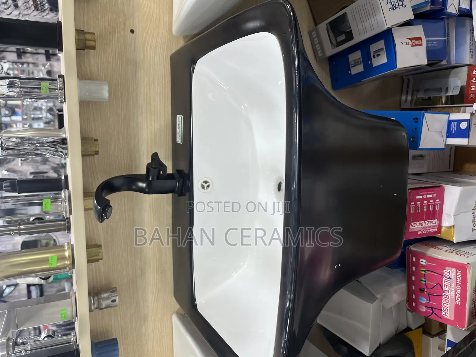 Hand Wash Basins With Pedestal