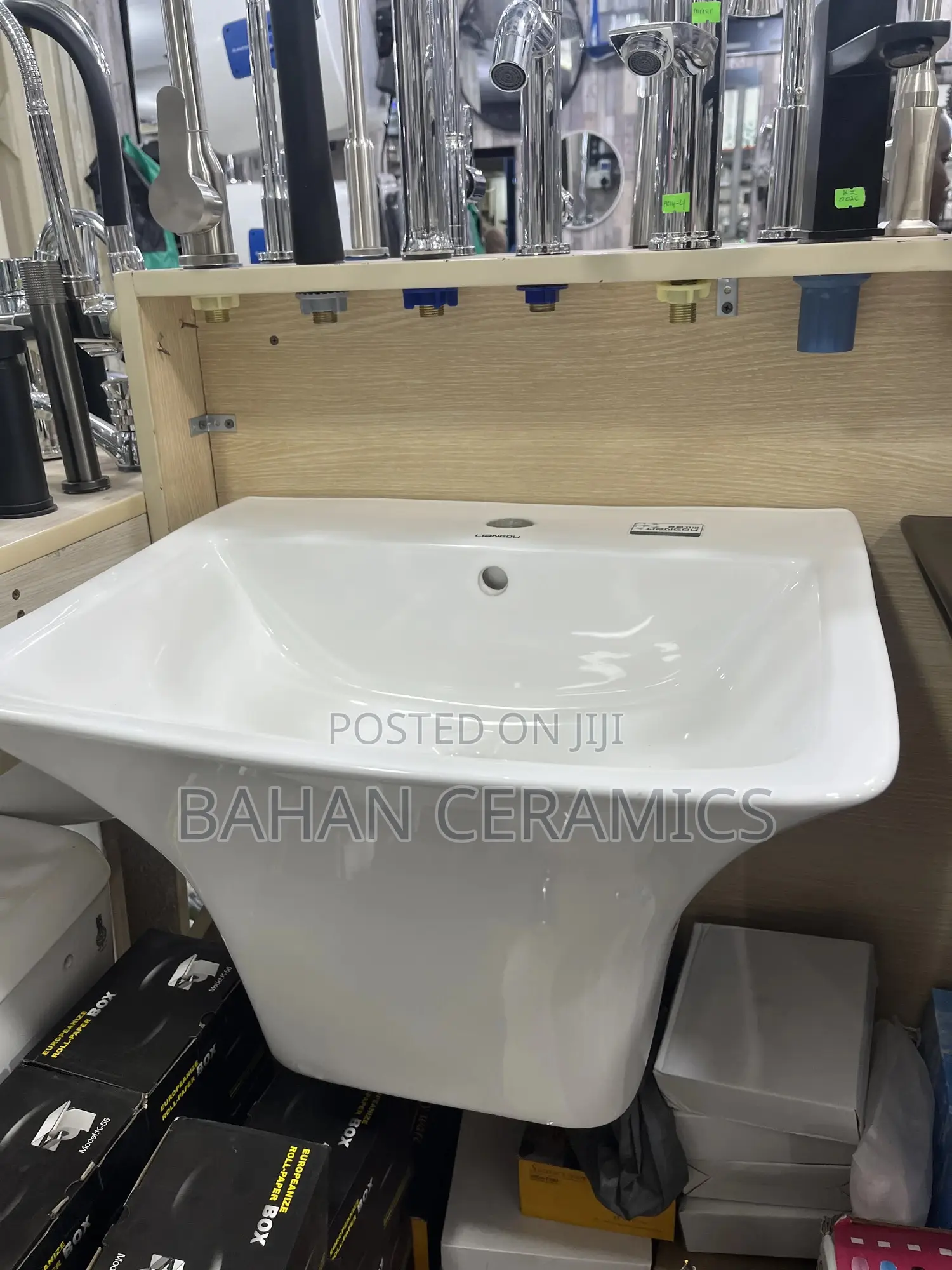 Hand Wash Basins With Pedestal