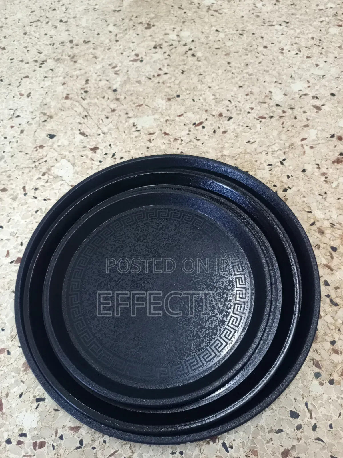 3pcs Circular Black Plastic Serving Trays.