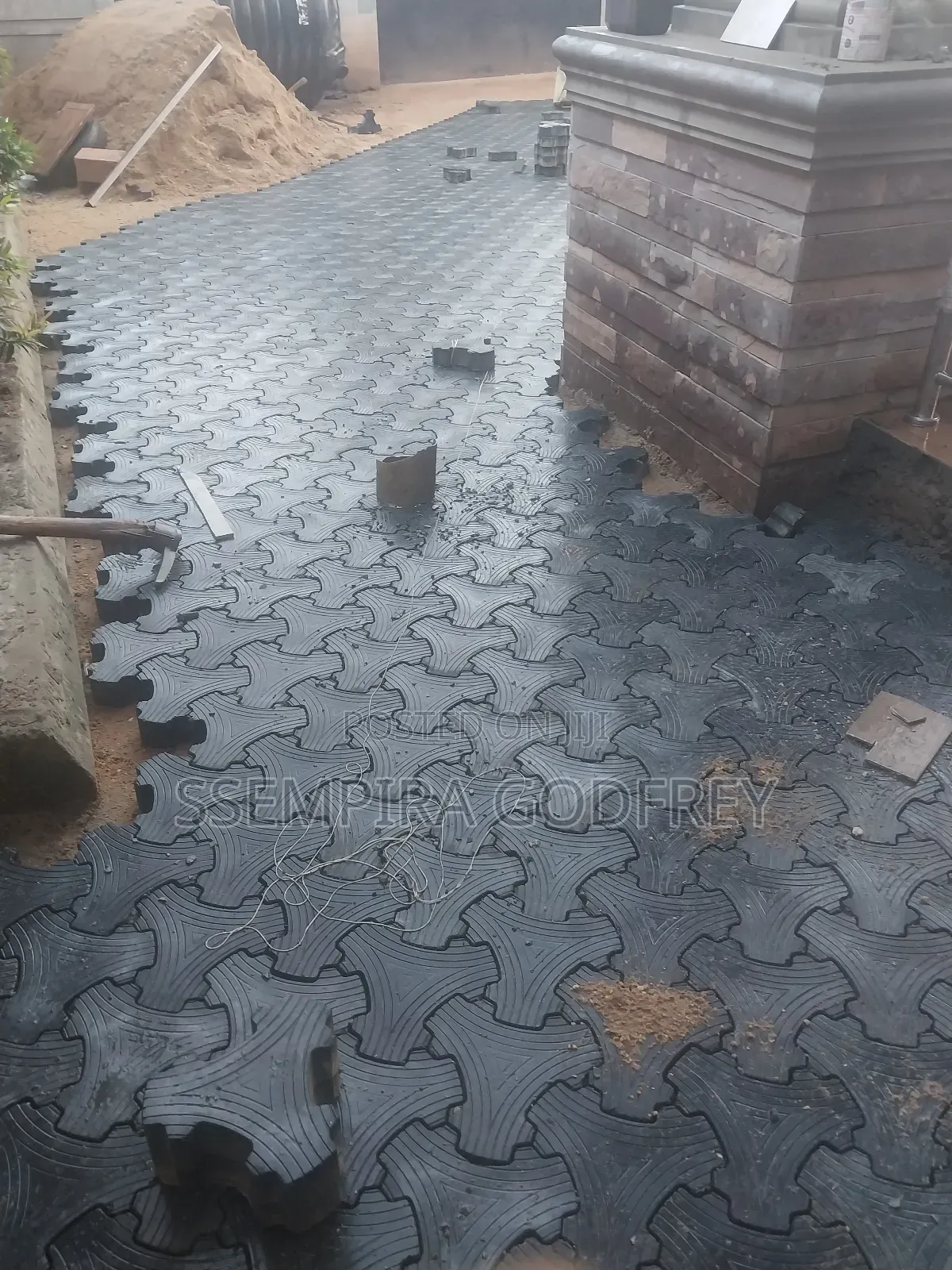 New Advanced Proffetional Installer for Pavers at Only 7000perqm