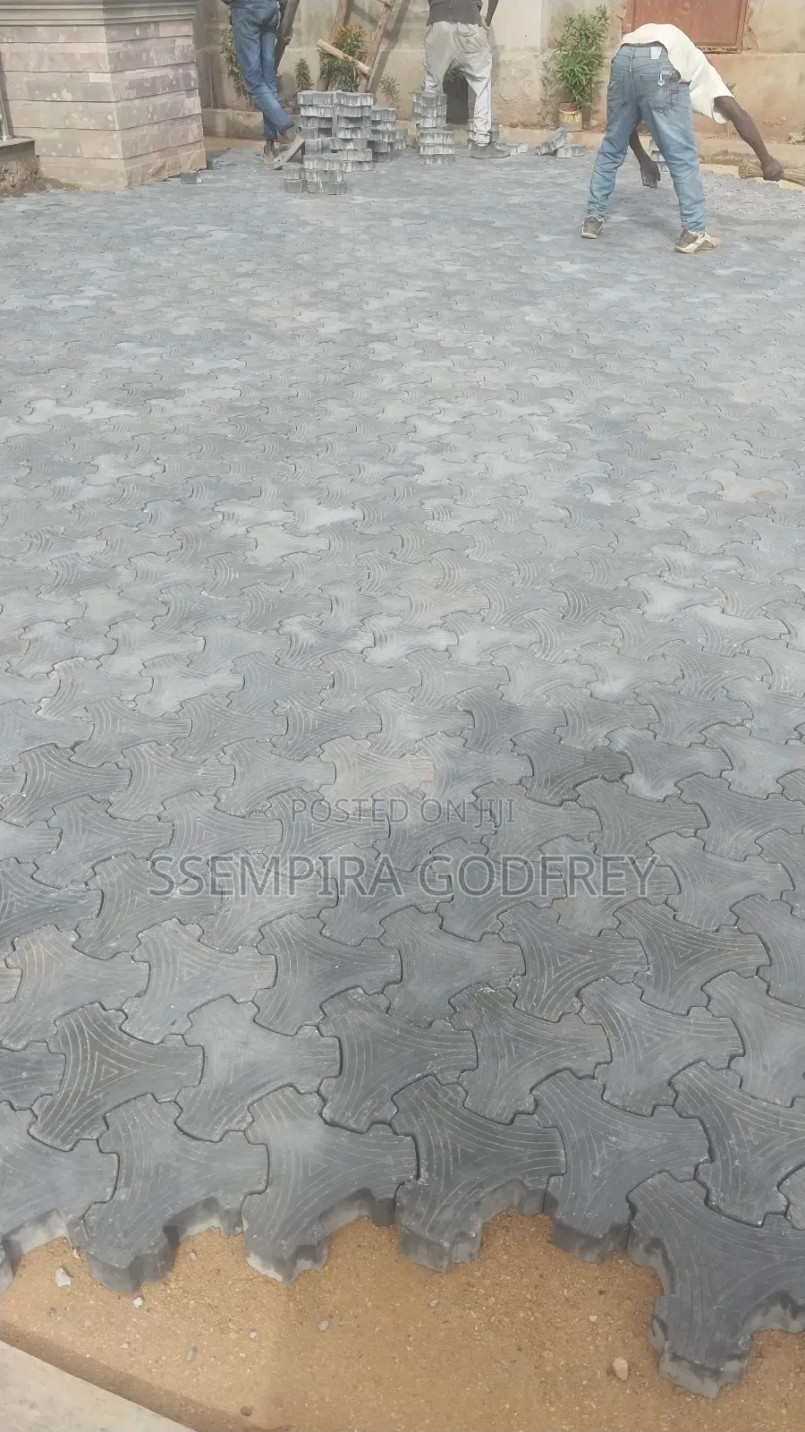 New Advanced Proffetional Installer for Pavers at Only 7000perqm