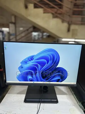 Desktop Computer Lenovo ThinkCentre Neo 30A 8GB Intel Core I3 SSD 256GB