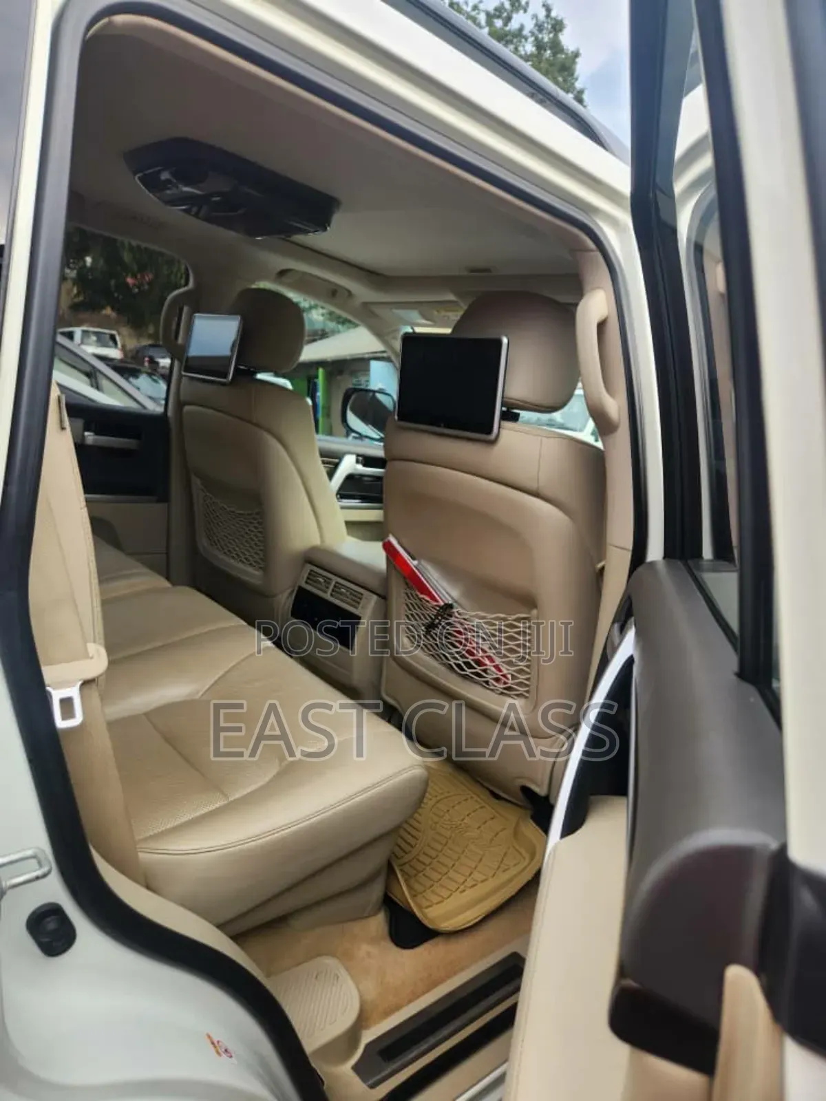 Toyota Land Cruiser 2019 White