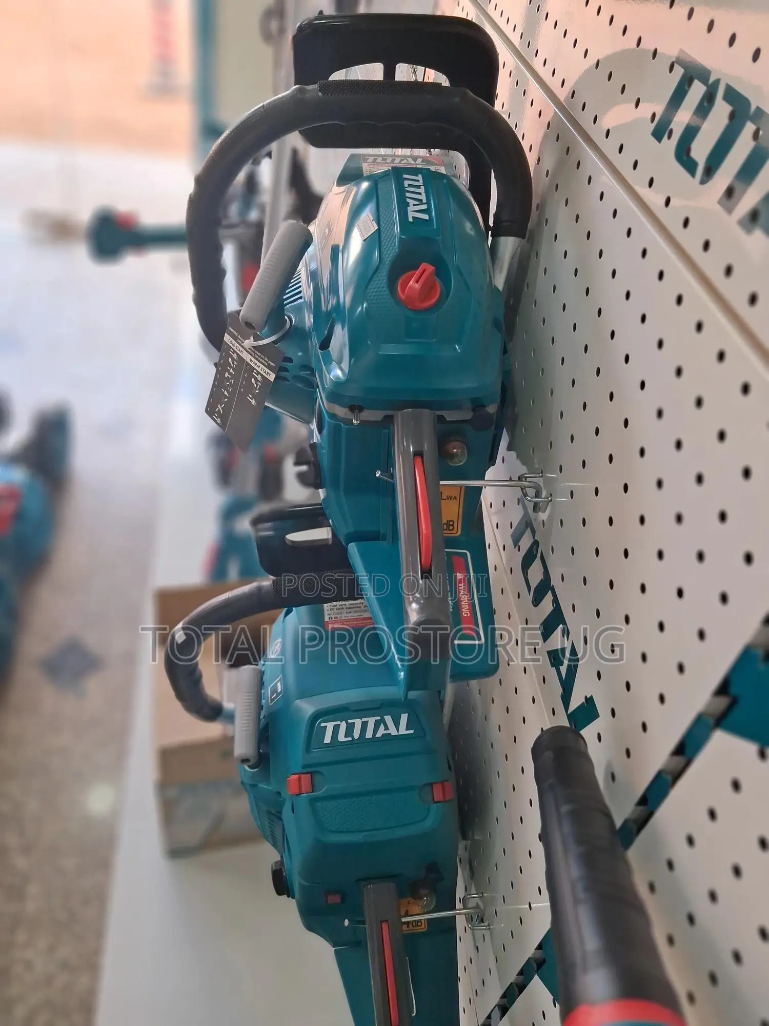 Gasoline Chain Saw (1.8kv) 18inch.