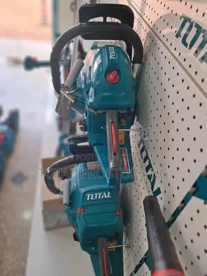 Gasoline Chain Saw (1.8kv) 18inch.