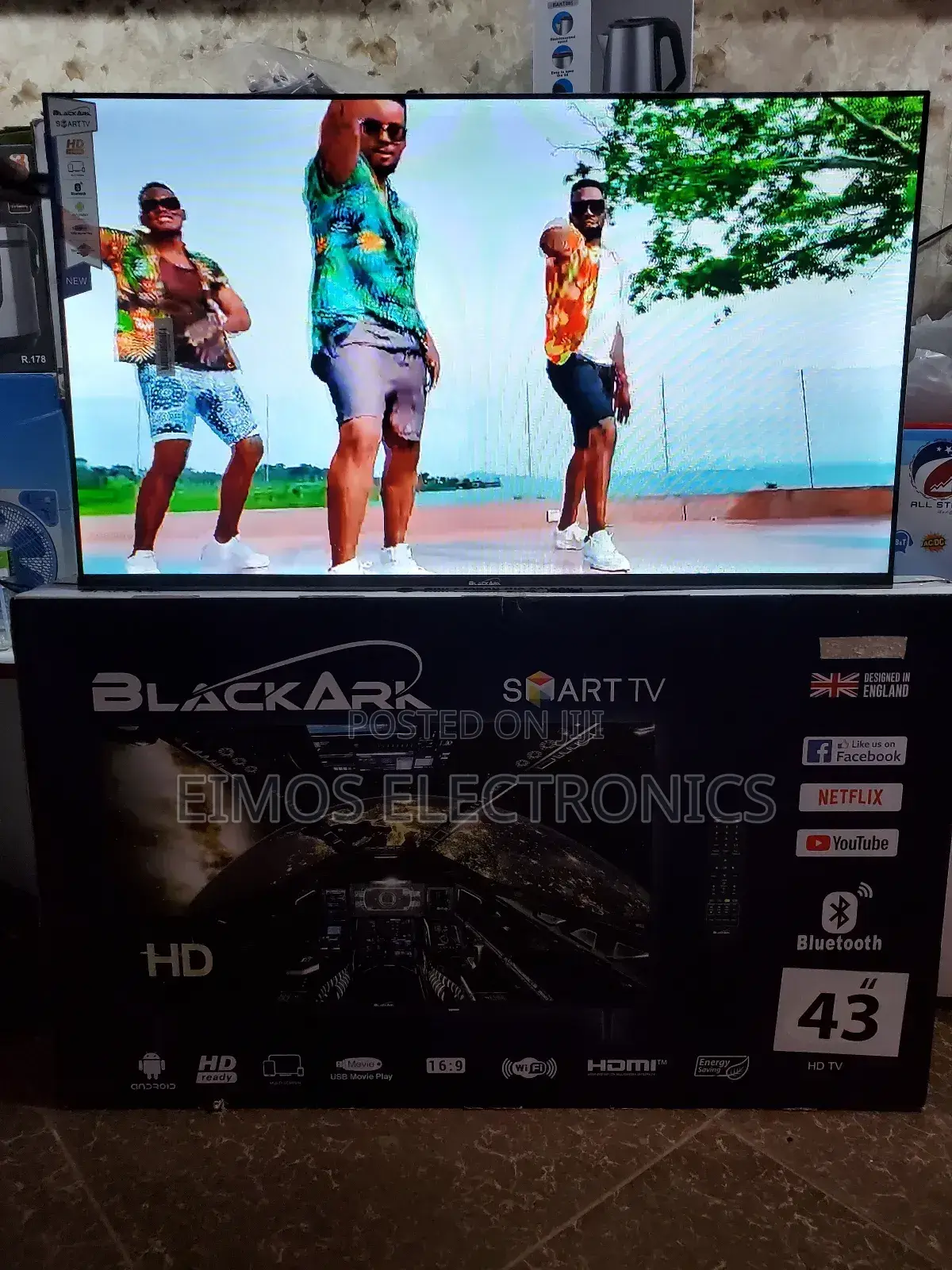 Black Ark 43" Smart Good for Living Room