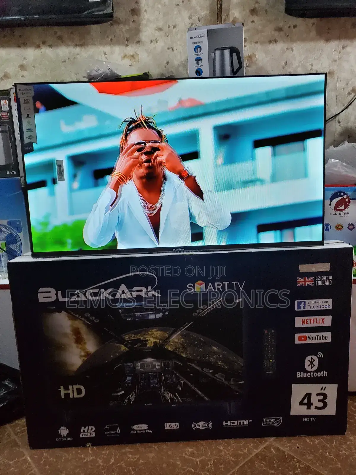 Black Ark 43" Smart Hd Display TVS