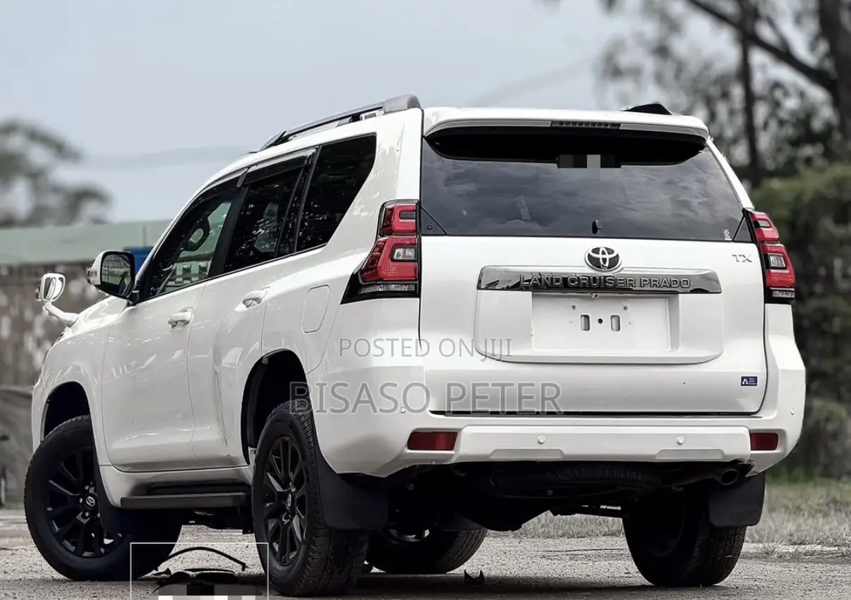 Toyota Land Cruiser Prado 2021 White