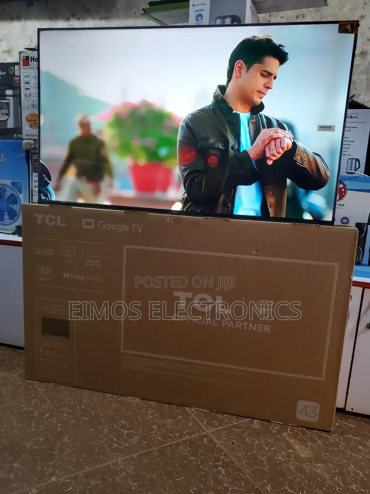 43" TCL Smart Tv- Perfect for Home Entertainment