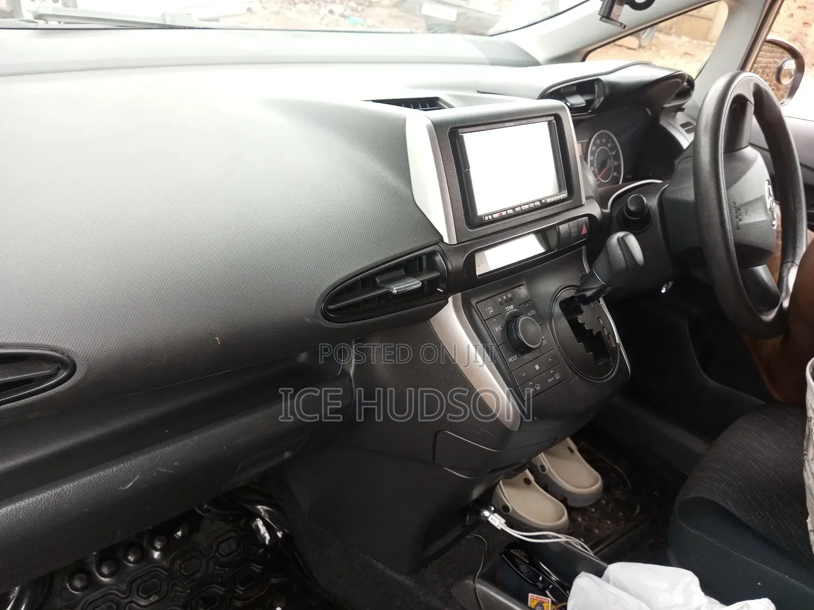 Toyota Wish 2011 Gray