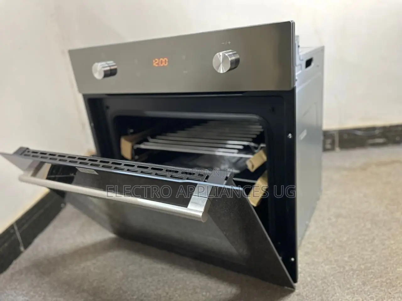 Iqra Levella Built-in Electric Oven.