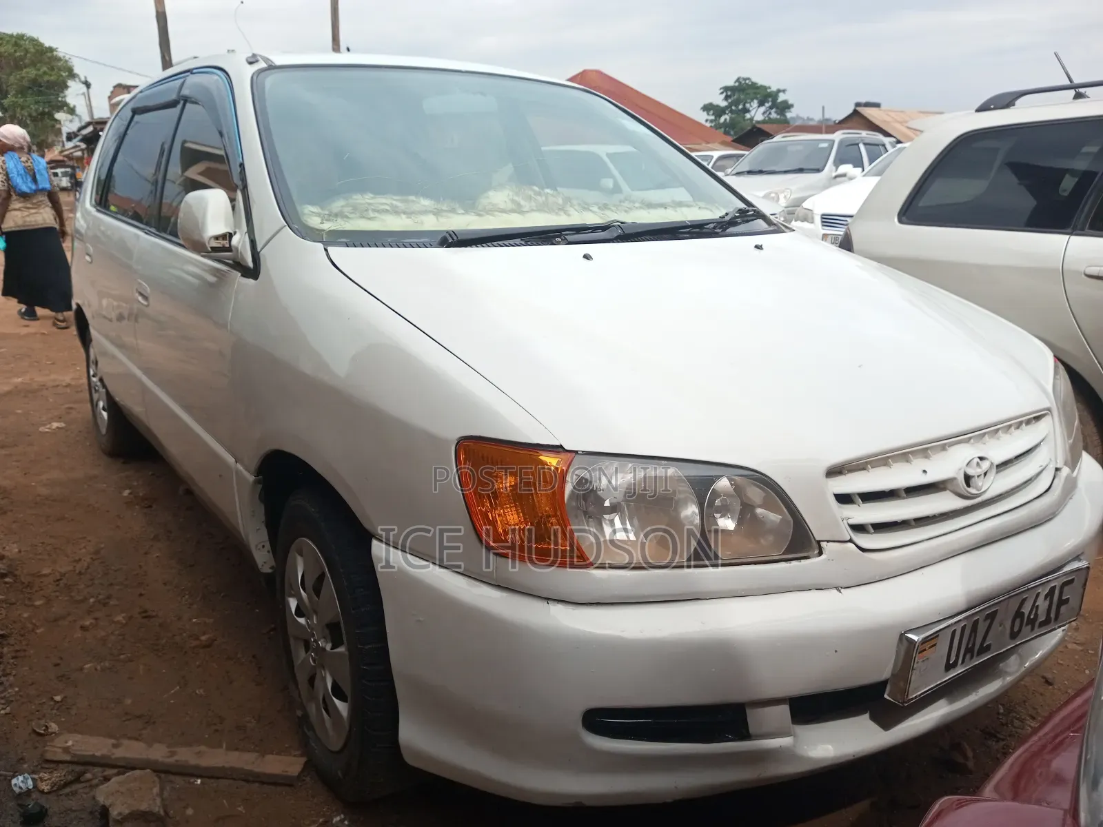 Toyota Ipsum 2000 Beige