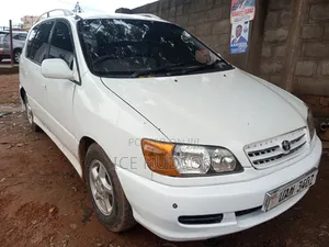 Toyota Ipsum 1999 White
