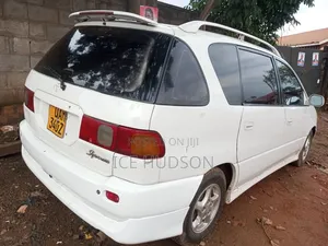 Toyota Ipsum 1999 White