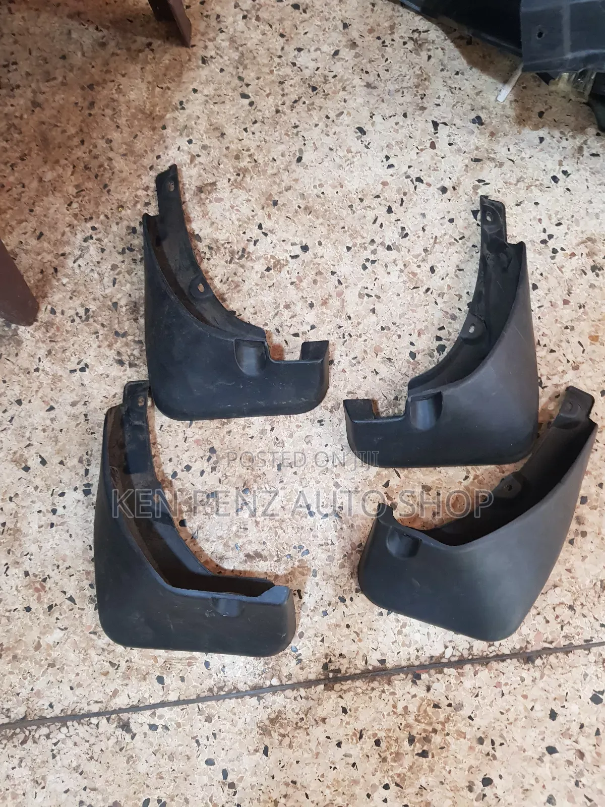 Rav4 2006 Mudflaps