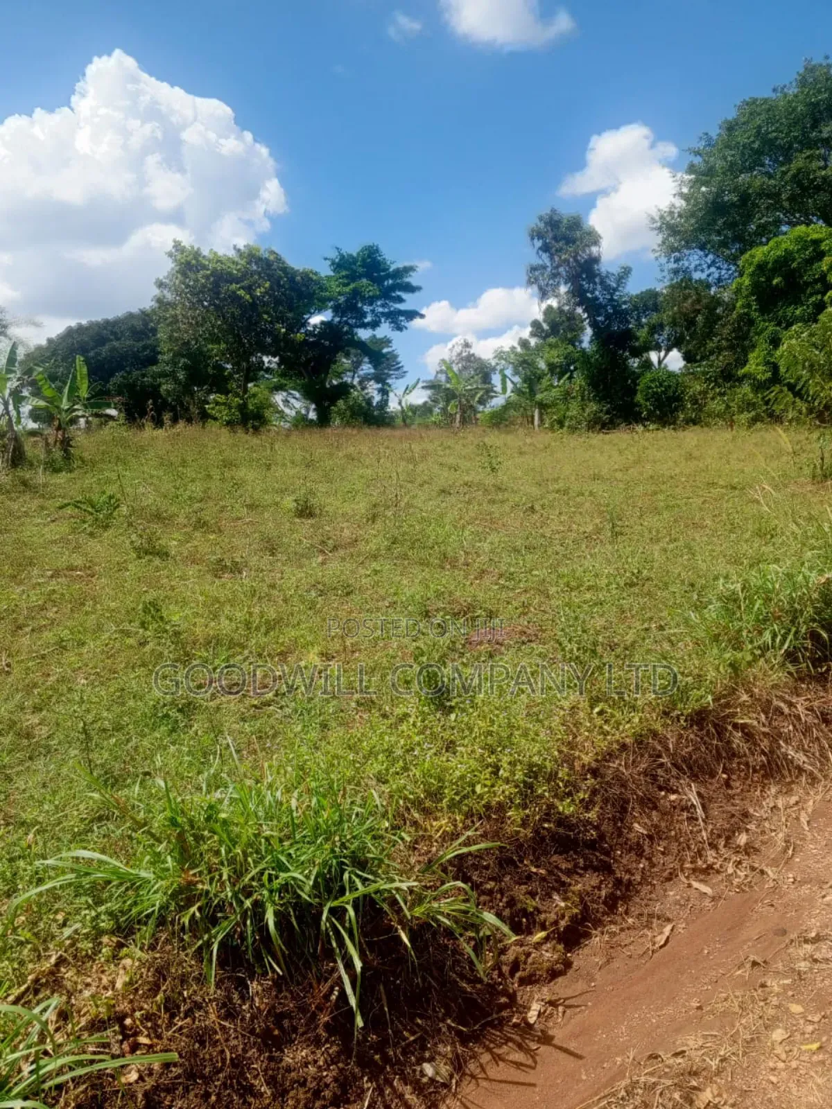 1.35 Acres of Land in Kiziri Kiwenda Gayaza Road