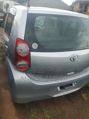 Toyota Passo 2010 Silver