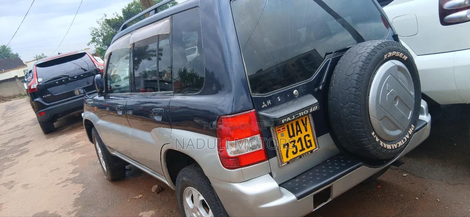 Mitsubishi Pajero IO 2000 Blue